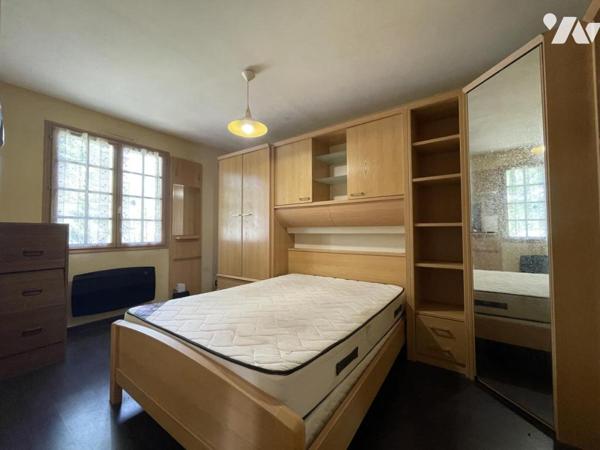 Maison 4 chambres avec piscine et dépendance