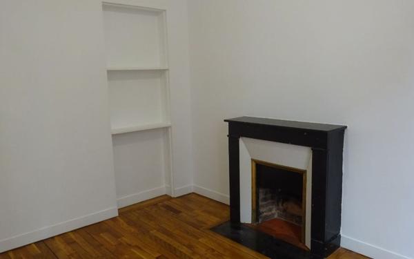 Appartement à vendre    3 pièces • 56,83 m2 Saint-Ouen