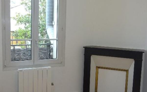 Appartement à vendre    3 pièces • 56,83 m2 Saint-Ouen