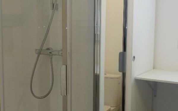 Appartement à vendre    3 pièces • 56,83 m2 Saint-Ouen