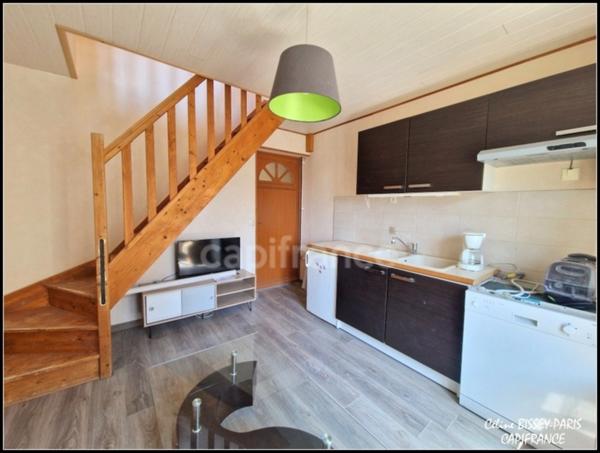 Maison de ville 145M2 Comprenant 2 logements un T2 et un T5, Double vitrage, volet électrique, COURSON LES CARRIERES (89)