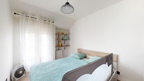 Beau Duplex à Mantes La Ville, 3 pièces, de 62 m² avec un jardin et box