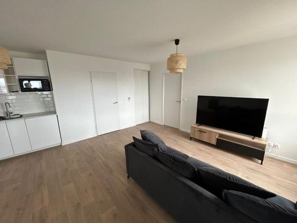 Appartement récent meublé Bordeaux T4  84.42 m2