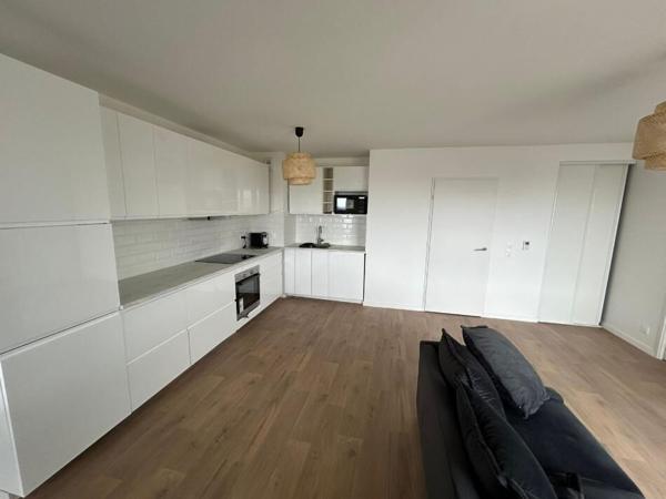 Appartement récent meublé Bordeaux T4  84.42 m2