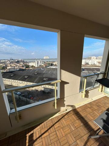 Appartement récent meublé Bordeaux T4  84.42 m2