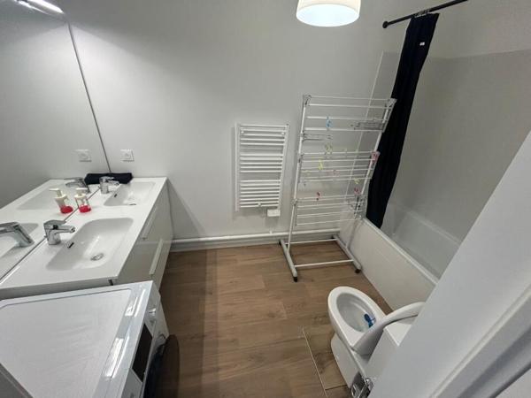 Appartement récent meublé Bordeaux T4  84.42 m2