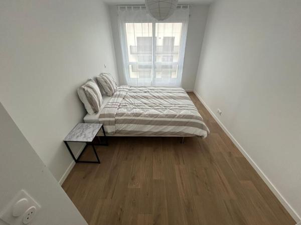Appartement récent meublé Bordeaux T4  84.42 m2