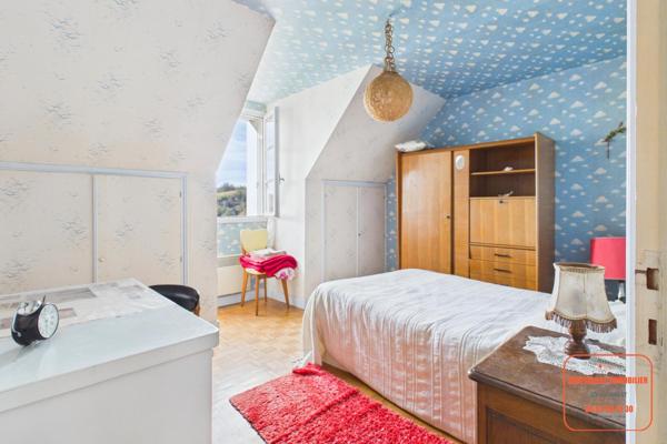 TRES BELLE PROPRIETE DE PLUS DE 200m2 SUR 5964m2