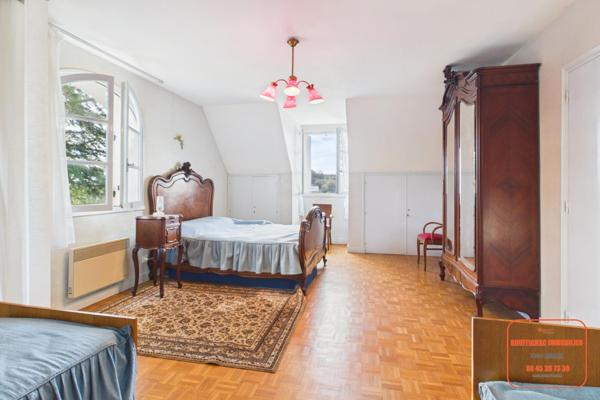 TRES BELLE PROPRIETE DE PLUS DE 200m2 SUR 5964m2