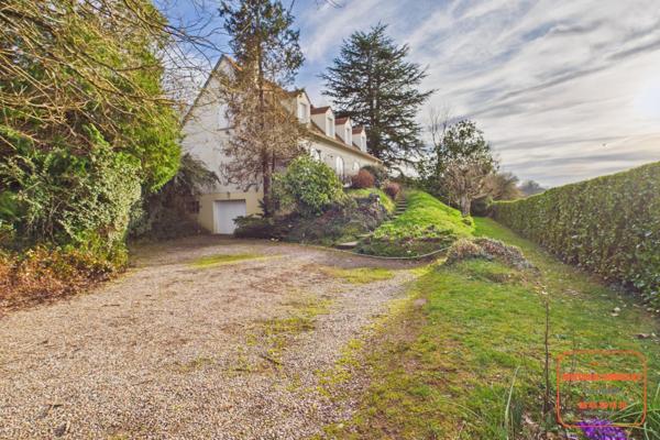 TRES BELLE PROPRIETE DE PLUS DE 200m2 SUR 5964m2