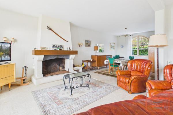 TRES BELLE PROPRIETE DE PLUS DE 200m2 SUR 5964m2