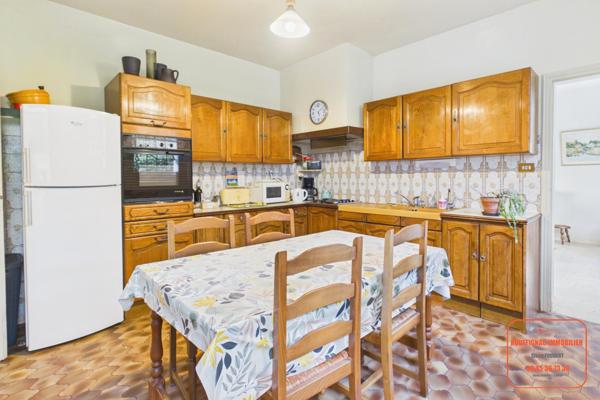 TRES BELLE PROPRIETE DE PLUS DE 200m2 SUR 5964m2