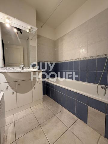 Appartement F2, 43 m² en rez-de-chaussée avec terrasse et parking, à vendre à PERPIGNAN, quartier Saint Martin