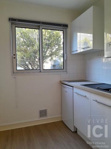 Appartement studio 31.06m² Boulevard Jules Verne NANTES - Parking