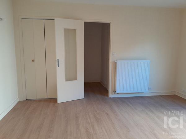 Appartement studio 31.06m² Boulevard Jules Verne NANTES - Parking