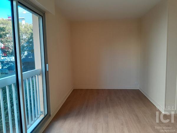 Appartement studio 31.06m² Boulevard Jules Verne NANTES - Parking