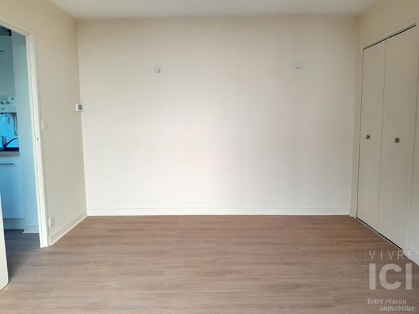 Appartement studio 31.06m² Boulevard Jules Verne NANTES - Parking