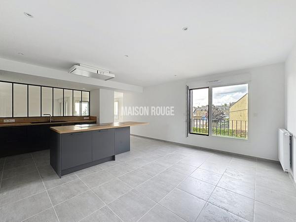 CENTRE CANCALE Appartement d'exception avec belles échappées sur mer et terrasse