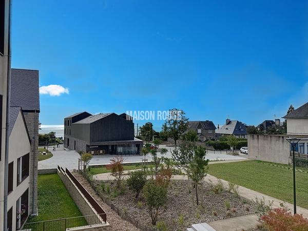 CENTRE CANCALE Appartement d'exception avec belles échappées sur mer et terrasse