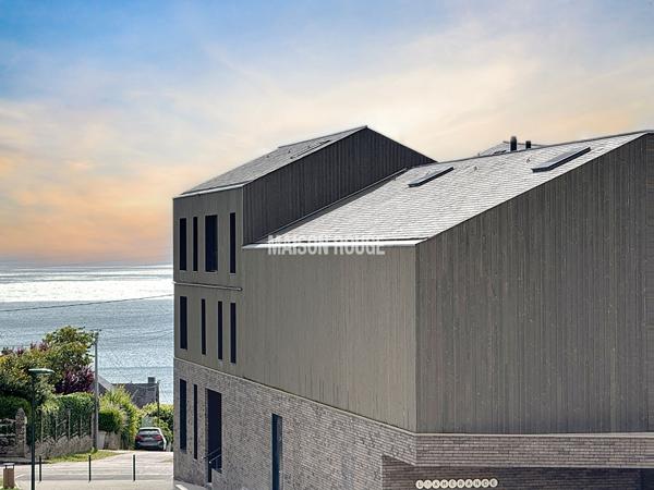 CENTRE CANCALE Appartement d'exception avec belles échappées sur mer et terrasse
