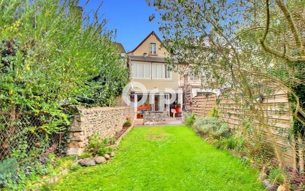 Maison à vendre    5 pièces •  Oloron-Sainte-Marie