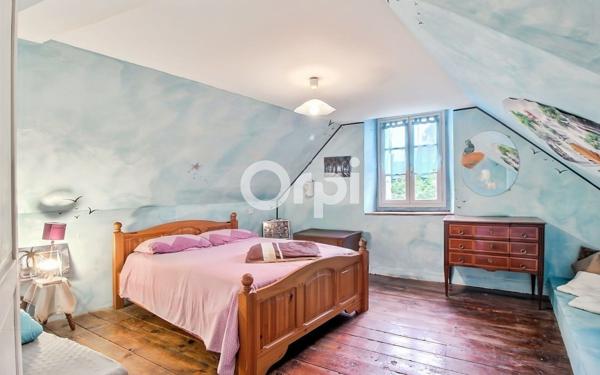 Maison à vendre    5 pièces •  Oloron-Sainte-Marie