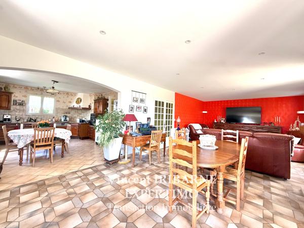 Saintes (17100) Maison de Plain-Pied, 5 Chambres, garage et jardin