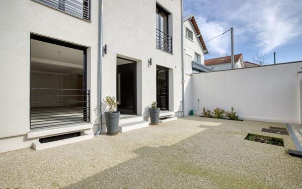 Maison à vendre    5 pièces •  Colombes