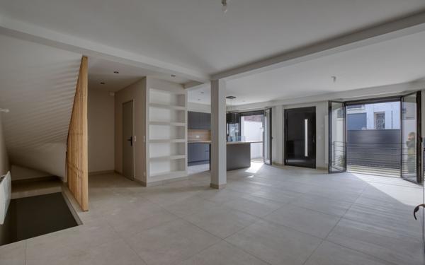 Maison à vendre    5 pièces •  Colombes