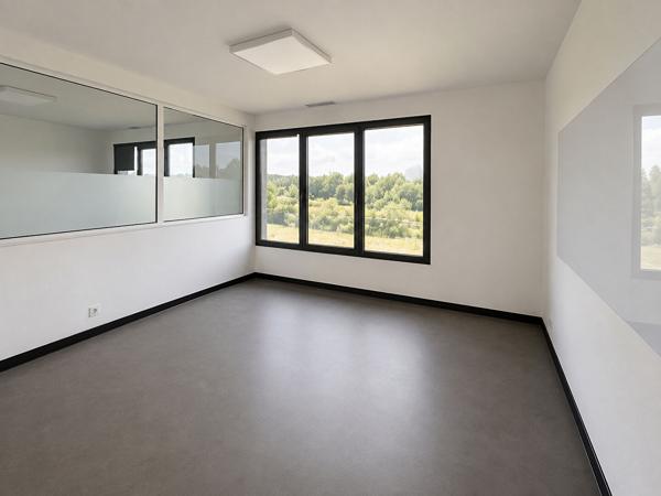 À LOUER ENSEMBLE PROFESSIONNEL DE 6 BUREAUX DE 204 M² SECTEUR CAVIGNAC , Cavignac