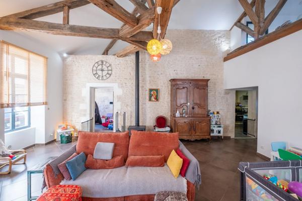 Maison à vendre 7 pièces LA JARRIE (17)