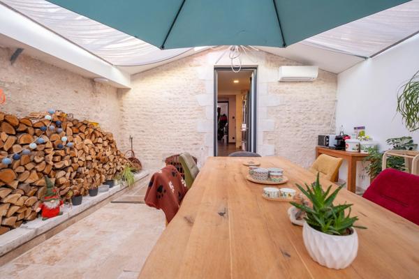 Maison à vendre 7 pièces LA JARRIE (17)