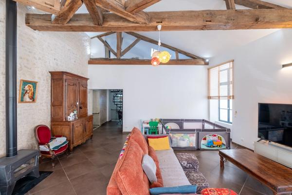 Maison à vendre 7 pièces LA JARRIE (17)