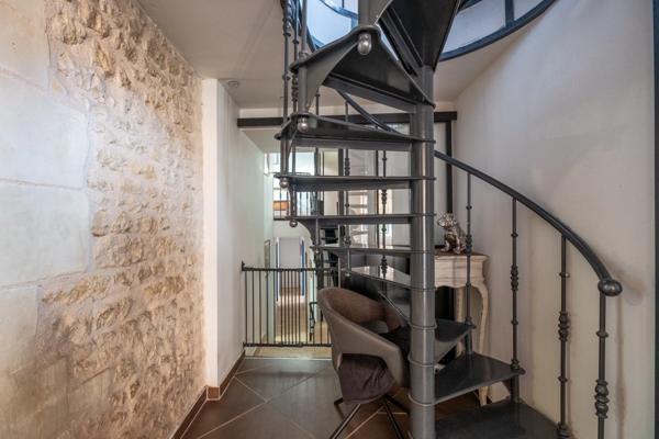 Maison à vendre 7 pièces LA JARRIE (17)