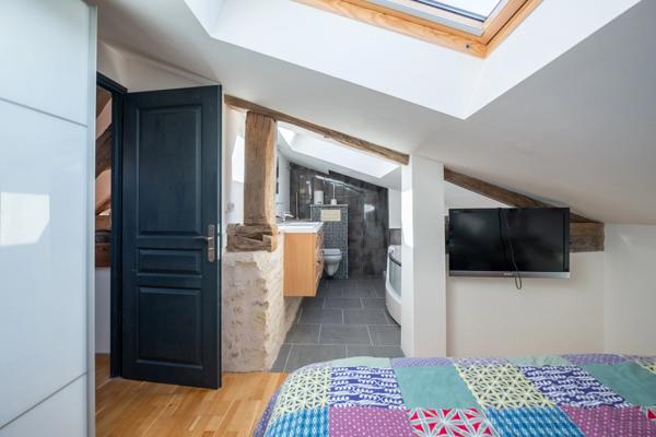 Maison à vendre 7 pièces LA JARRIE (17)