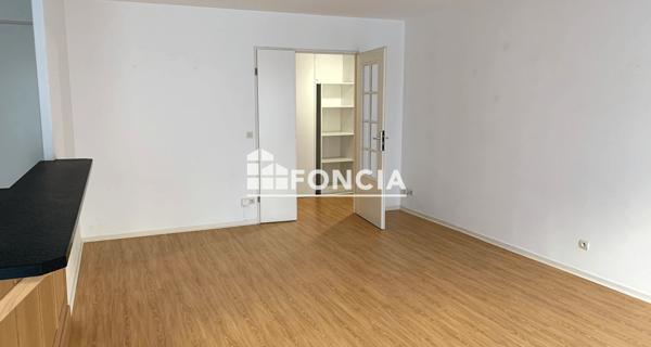 Location Appartement 3 pièces 72.83 m² - Lille 59800