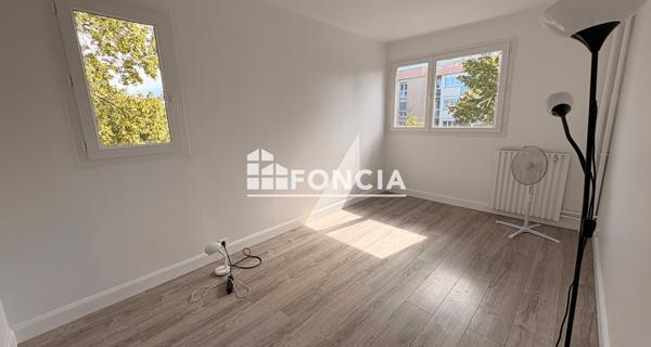 Location Appartement 4 pièces 78.41 m² - Evry 91000