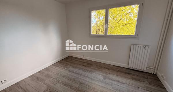Location Appartement 4 pièces 78.41 m² - Evry 91000