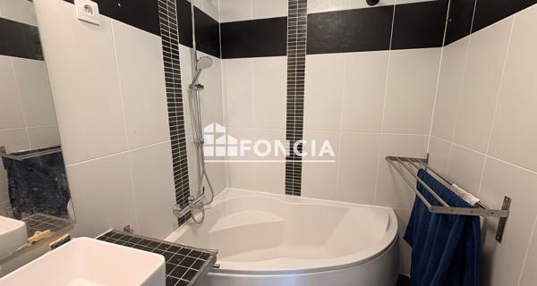 Location Appartement 4 pièces 78.41 m² - Evry 91000