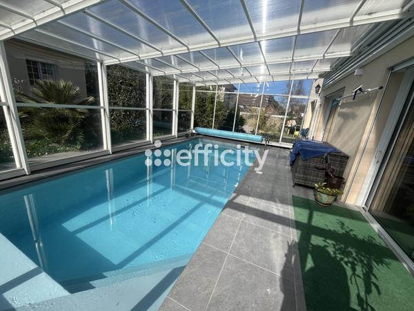 Maison 7 pièces - 227 m²