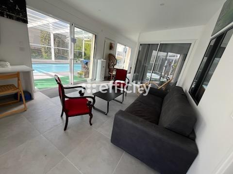 Maison 7 pièces - 227 m²