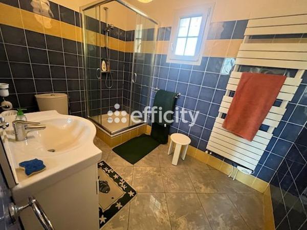 Maison 7 pièces - 227 m²