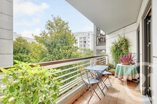 Appartement F3 à vendre  3 pièces - 91 m 2   PARIS  - 75020