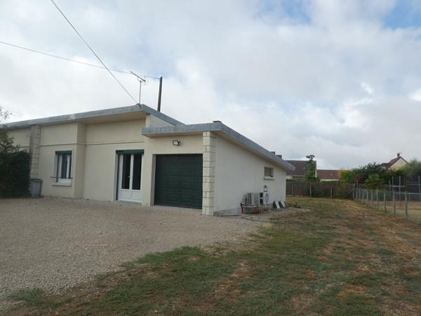 SANDILLON Maison F3 meublée refaite à neuf