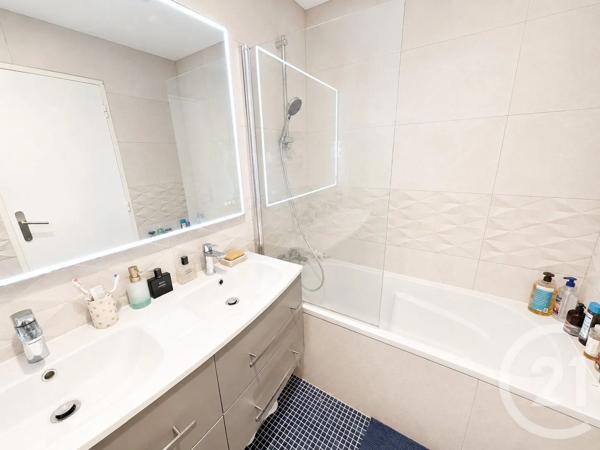 Appartement F4 à vendre  4 pièces - 80 m 2   L ISLE ADAM  - 95