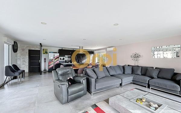 Maison à vendre    4 pièces • 186 m2 Bagnols-en-Forêt