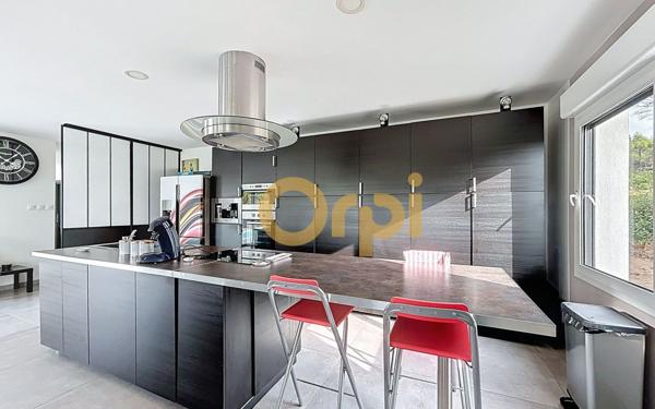 Maison à vendre    4 pièces • 186 m2 Bagnols-en-Forêt