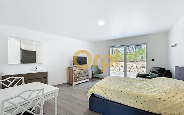 Maison à vendre    4 pièces • 186 m2 Bagnols-en-Forêt