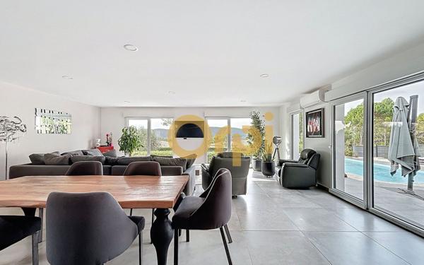 Maison à vendre    4 pièces • 186 m2 Bagnols-en-Forêt