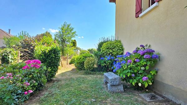 Maison à vendre 7 pièces + Garage + Jardin - Centre-Bourg ORADOUR SUR GLANE (87)